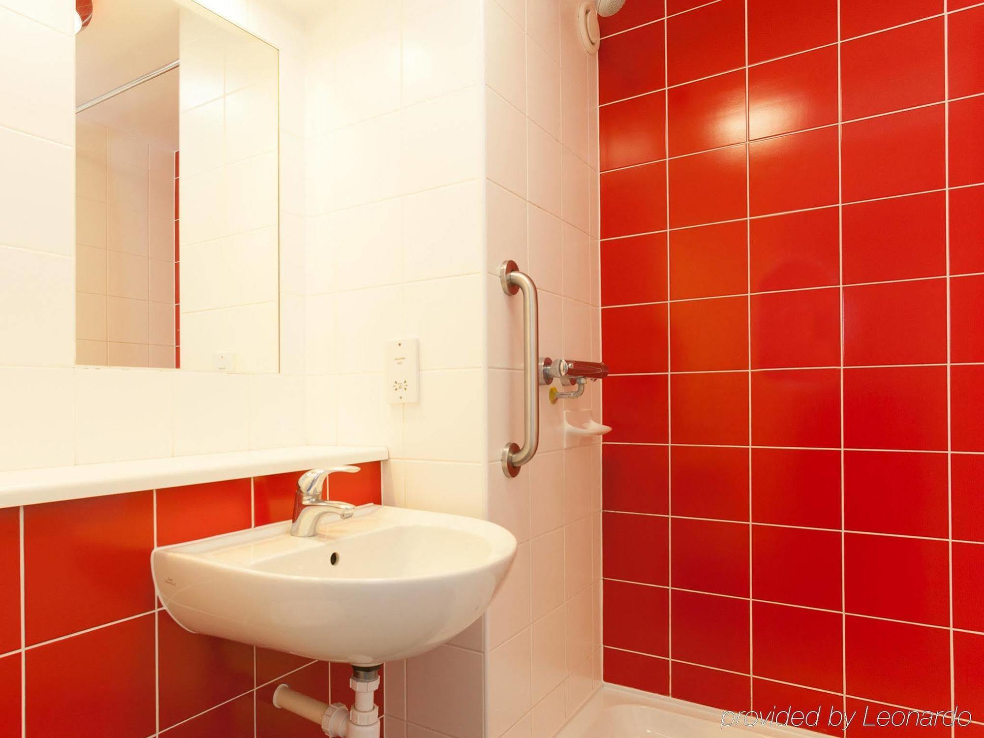 Travelodge London Central Waterloo Екстериор снимка