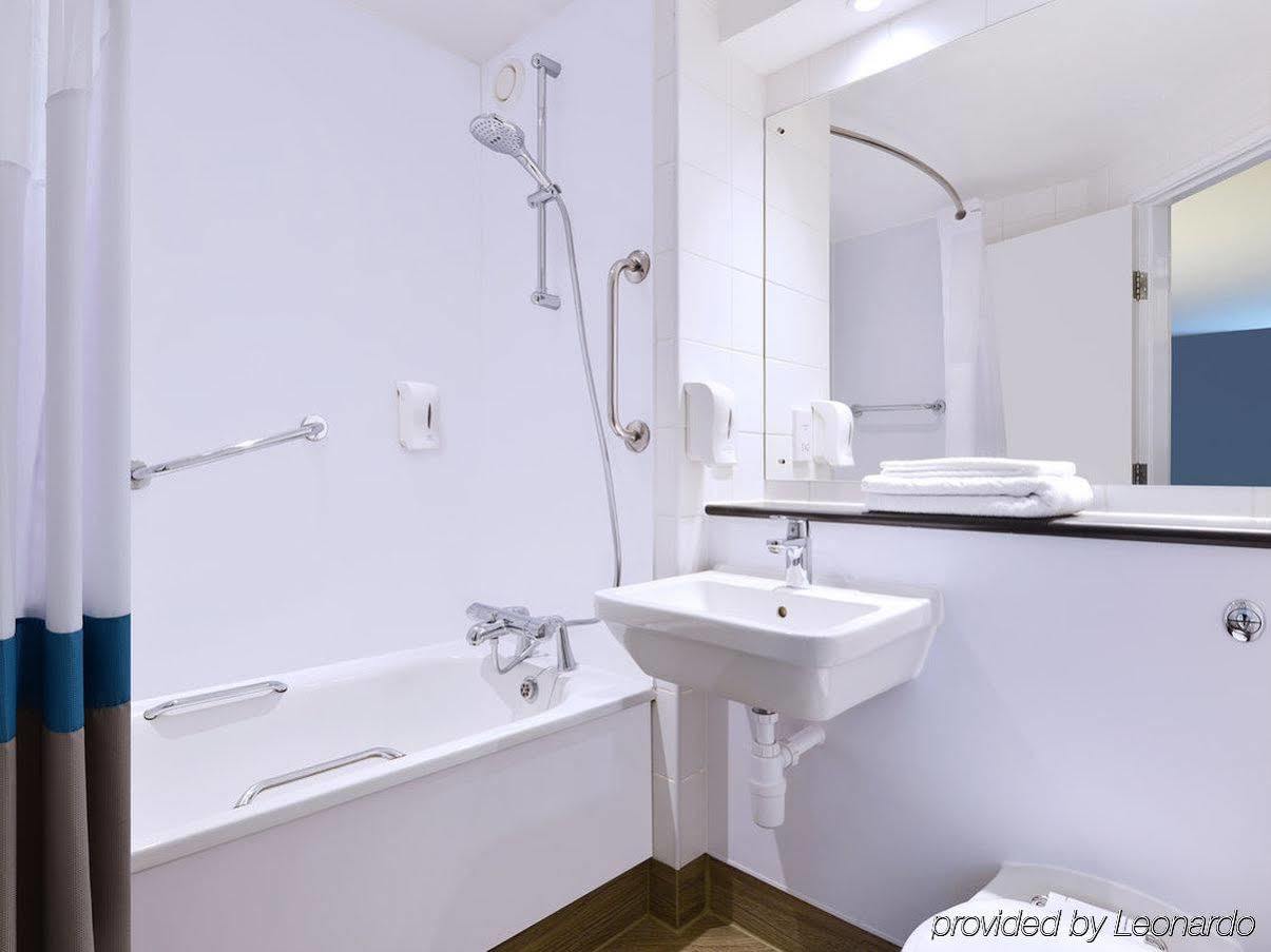 Travelodge London Central Waterloo Екстериор снимка